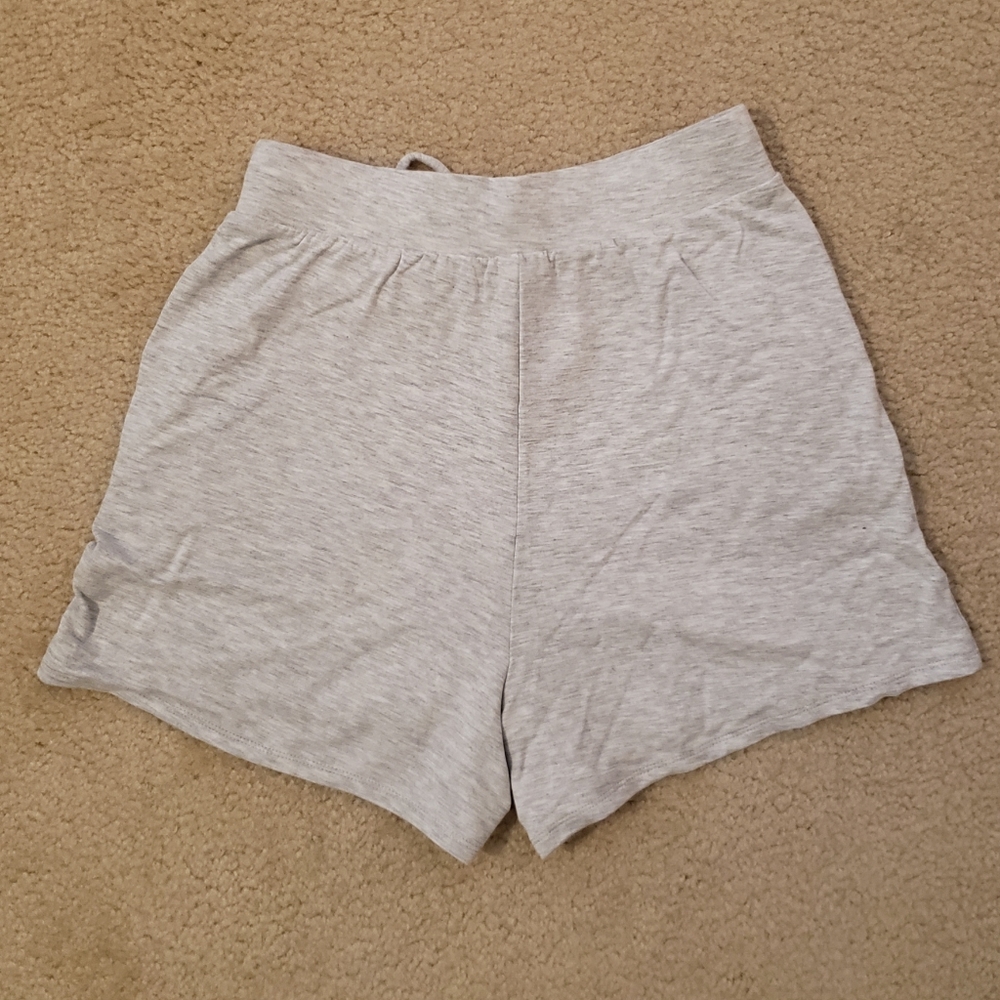 Express Shorts - Picture 2 of 2